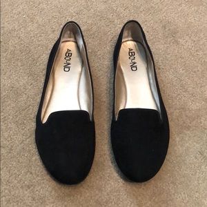 Classic Abound black suede flats